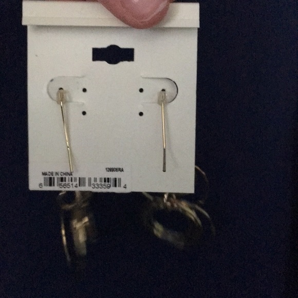 Cute gold Dangley earrings - Picture 2 of 2